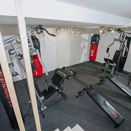 Moderan S Hidromasaznom Kadaom Appartement