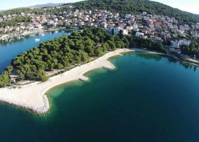 Moderan S Hidromasaznom Kadaom Daire Trogir