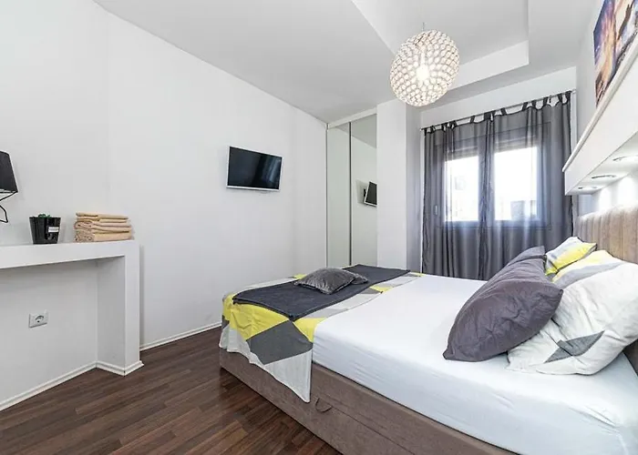 Daire Moderan S Hidromasaznom Kadaom Trogir