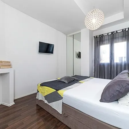 Apartment Moderan S Hidromasaznom Kadaom Trogir