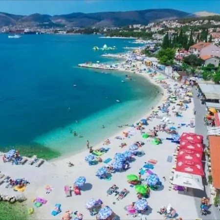 Apartment Moderan S Hidromasaznom Kadaom Trogir